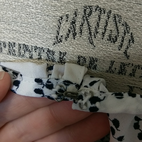 Como Vintage blouse in White and Gray - Picture 4 of 8